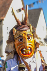 Fototapeta na wymiar Traditionelles Kostüm als Geisbock bei der schwäbisch-alemannischen Fastnacht (