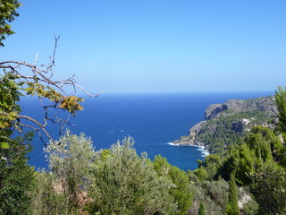 Fototapeta na wymiar romantische Bucht auf Mallorca