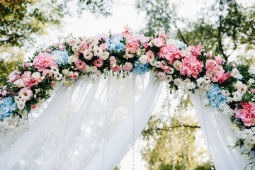 Banquet hall for weddings with decorative elements