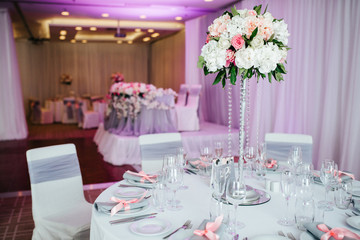 Banquet hall for weddings with decorative elements