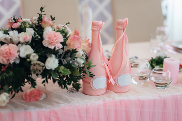 Banquet hall for weddings with decorative elements