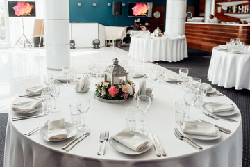 Banquet hall for weddings with decorative elements