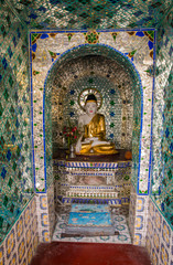 Obraz premium Templo budista Shwedagon Pagoda em Yangon, Myanmar.