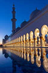 Sheikh Zayed Grand Mosque in Abu Dhabi near Dubai illuminated at night, United Arab EMirates