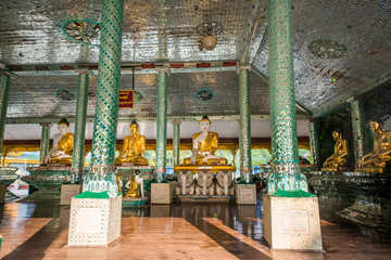 Templo budista shwedagon pagoda em Yangon, Myanmar.