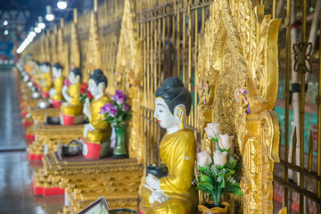 Fototapeta premium Templo budista em Yangon, Myanmar.
