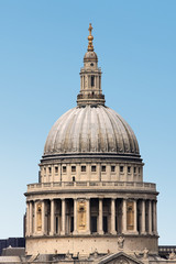 Fototapeta na wymiar St Paul cathedral in London