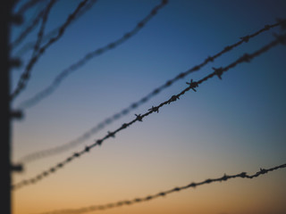 KZ Auschwitz Birkenau Draht - obrazy, fototapety, plakaty