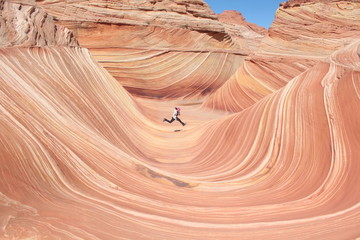 Obraz premium Hiking the wave - Arizona