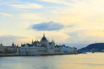 Obraz premium Hungary, Budapest Parliament view from Danube river