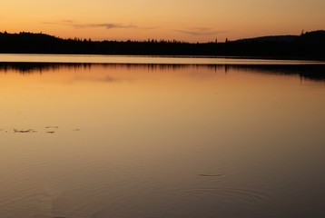 Lac du Canada au crépuscule