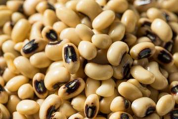 Raw Organic Fresh Black Eye Peas