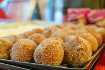 Frische Quarkbällchen, Quarkini aus der Bäckerei