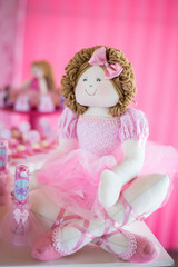 Obraz na płótnie Canvas Candy and decoration on the table - Ballerina theme - Children's birthday