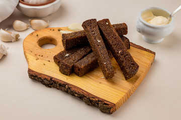 fried Garlic croutons
