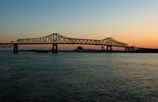 A bridge joining Baton Rouge and Port Allen across the Mississippi river in Louisiana.