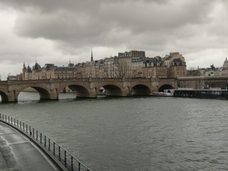 Par&iacute;s