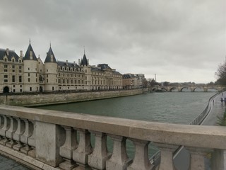 París