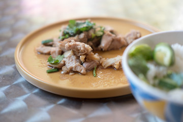 Stir fried pork with garlic