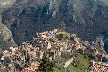 Fototapeta na wymiar Abandoned Ruins of a Mountain Village Destroyed by an Earthquake in Italy