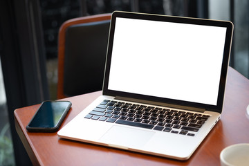 Fototapeta premium mock up Using laptop with blank screen computer modern