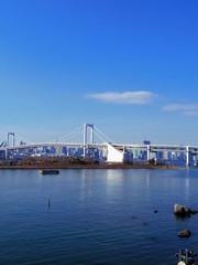 東京お台場より望むレインボーブリッジ