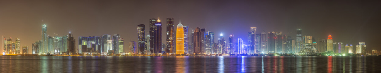 Fototapeta na wymiar Panoramic view of Doha skyline