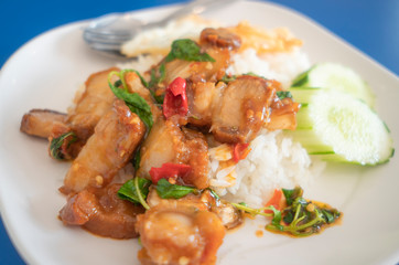 stir-fried pork with basil