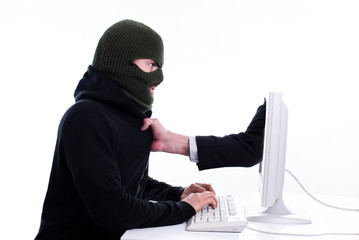 Krimineller wird im Internet geschnappt