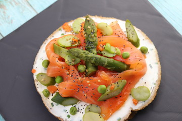Tartine saumon asperge