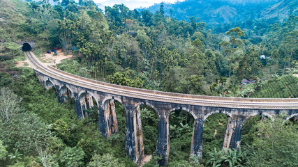 Fototapeta na wymiar the Nine Arches Demodara Bridge in Sri Lanka
