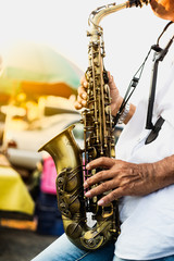 Naklejka premium jazz musician playing the saxophone 