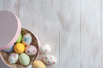 Eggs painted and floral decorations