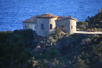 maison sur le mer