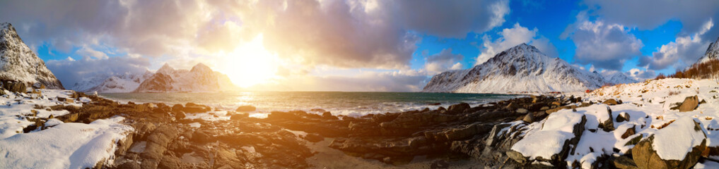 Fototapeta na wymiar Panorama seashore and mountains in Norway