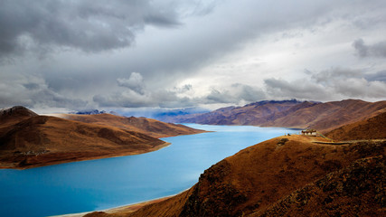 Yamdrok Lake in blue