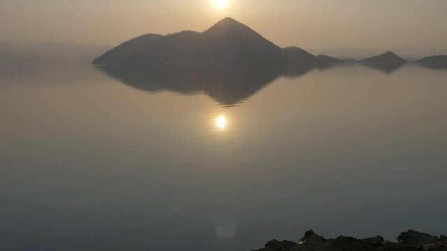 morning of the lake toya