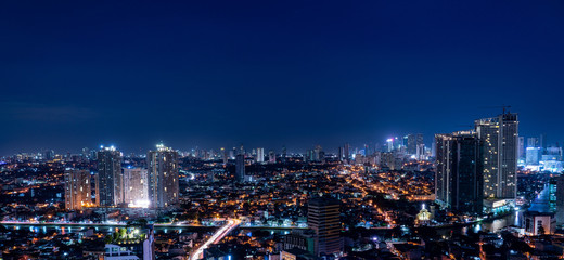 Fototapeta premium Nightscape of Skyscrapers of Makati, Manila