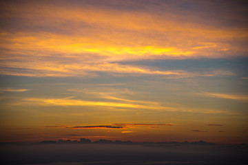 Fototapeta na wymiar Sky gradient from blue to orange sunset