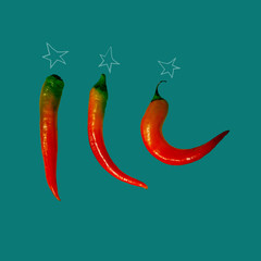 Rote Pfeffer auf farbigem Hintergrund.