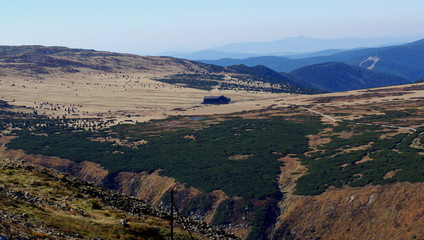 Fototapeta premium The plateau in the Giant Mountains with a shelter in the middle