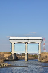 荒川さくらそう水門