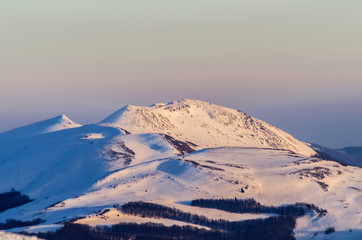 Fototapeta na wymiar Zimowa panorama Bieszczad