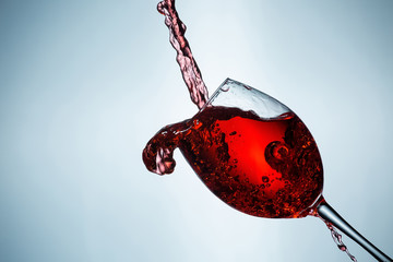 Wine glass. Spray wine.