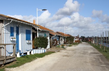 Fototapeta na wymiar le port d'Audenge sur le bassin d'Arcachon,littoral atlantique