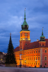 Obraz premium Royal Castle in Warsaw at Dusk