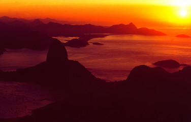 Fototapeta na wymiar Brazil: Skyline of Rio de Janeiro from Corcorvado at sunset