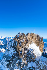 Zugspitze - Herrlicher Blick auf den verschneiten Zugspitzgipfel