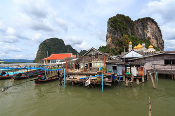 Obraz premium Gypsy Water Village in Phang Nga Bay
