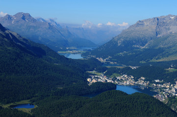 Fototapeta na wymiar Swiss alps: The panoramic view from Muotas Muragl view to the glacier lakes in the upper Engadin